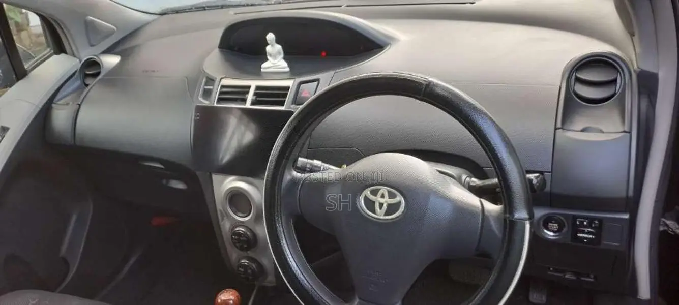 Toyota Vitz Scp 90 2sz fe Engine 2009 Car (Used)