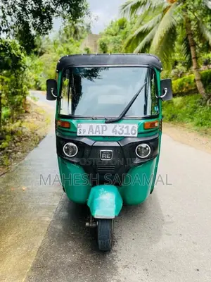 Bajaj 4 stroke 2014 Three Wheel (Used)