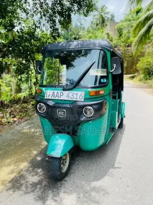 Bajaj 4 stroke 2014 Three Wheel (Used)