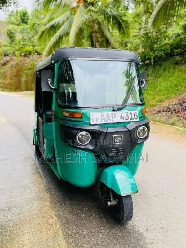 Bajaj 4 stroke 2014 Three Wheel (Used)