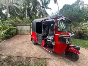 Bajaj Bajaj 2015 Three Wheel (Used)
