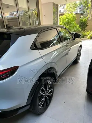 Honda Vezel Z Play Moonroof 2025 SUV Brand New