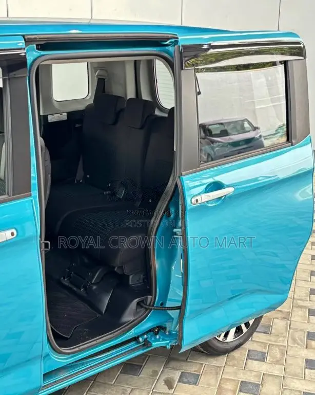 Toyota Roomy Custom G 2025 Car Unregistered (Recondition)