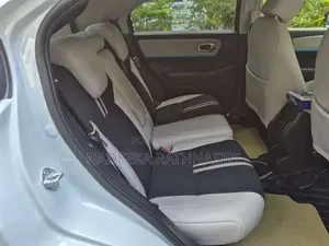 Honda Vezel Z Play 2025 SUV (Used)