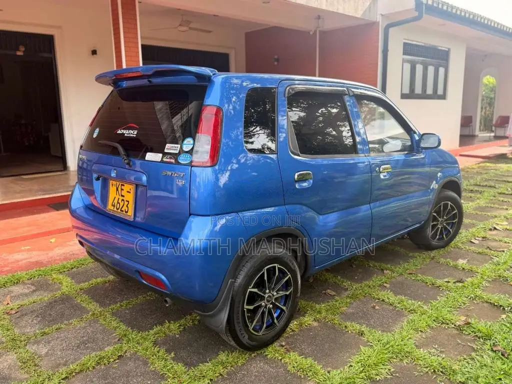 Suzuki Swift 2004 Car (Used)