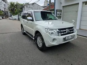 Mitsubishi V93 2011 SUV (Used)