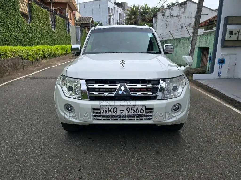 Mitsubishi V93 2011 SUV (Used)