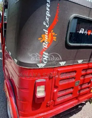 Bajaj 4 Stroke 2015 Three Wheel (Used)