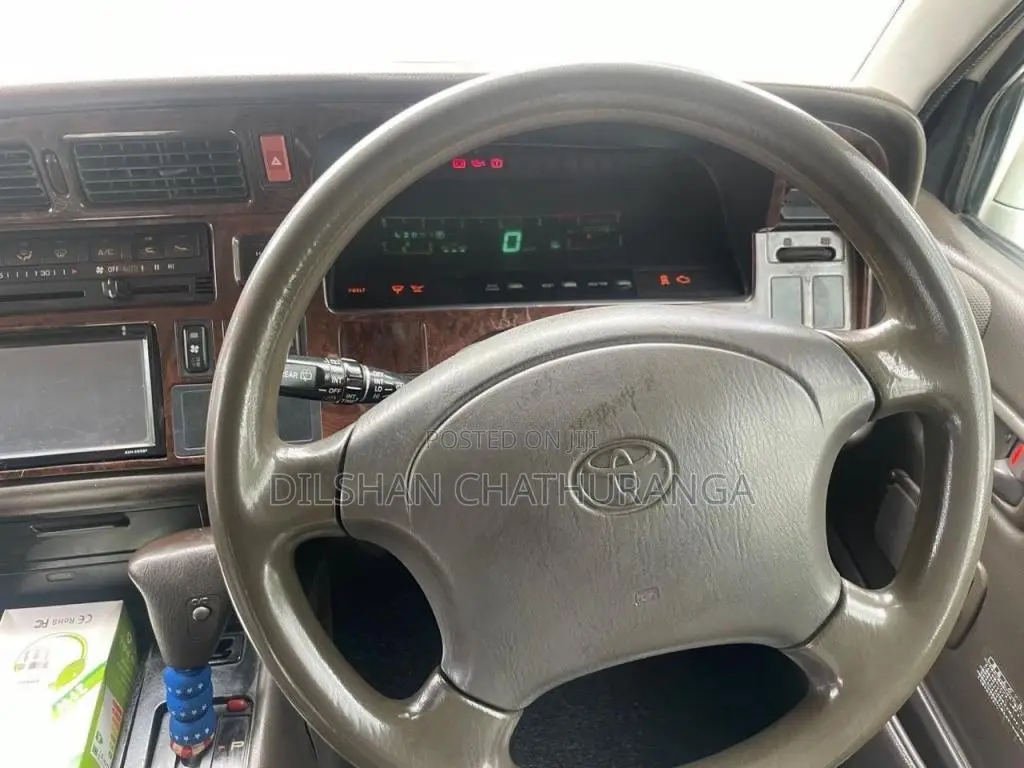 Toyota Super GL Dolphin 1994 Van (Used)