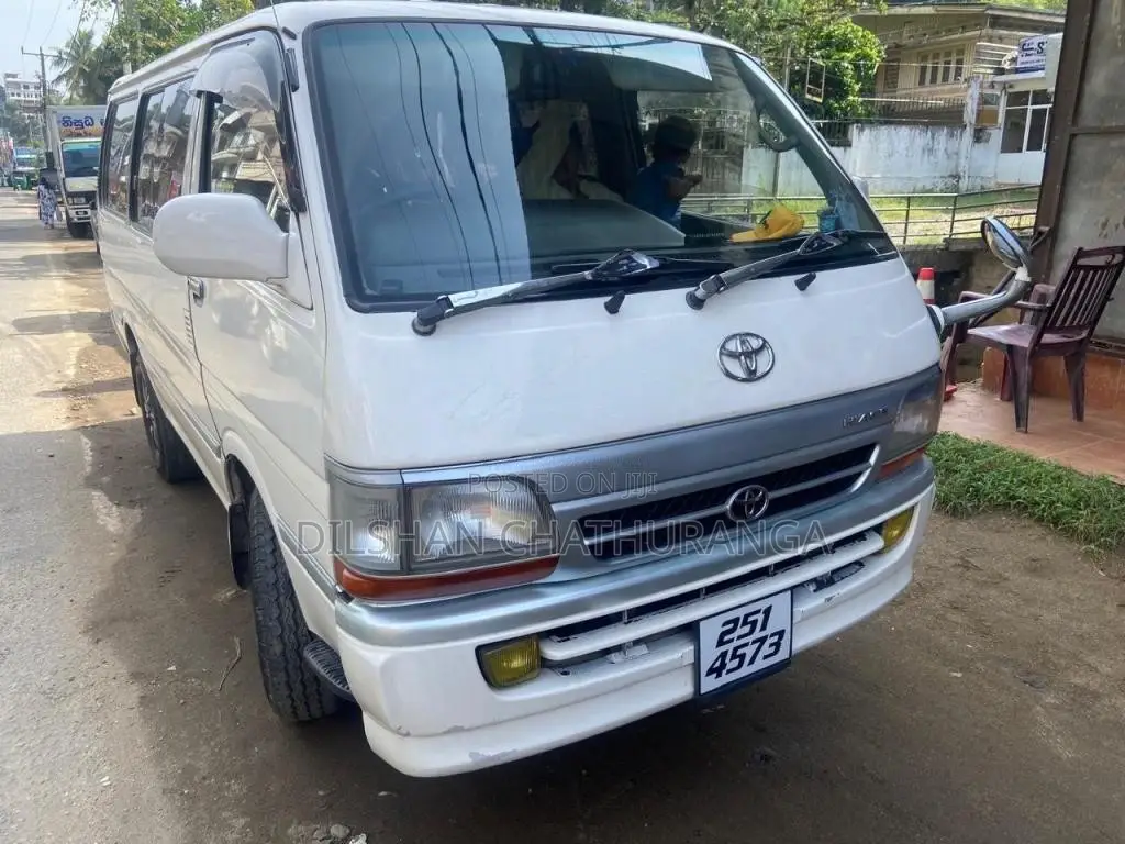 Toyota Super GL Dolphin 1994 Van (Used)
