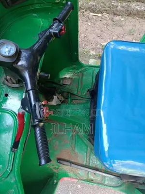Bajaj 2 Stroke 2000 Three Wheel (Used)