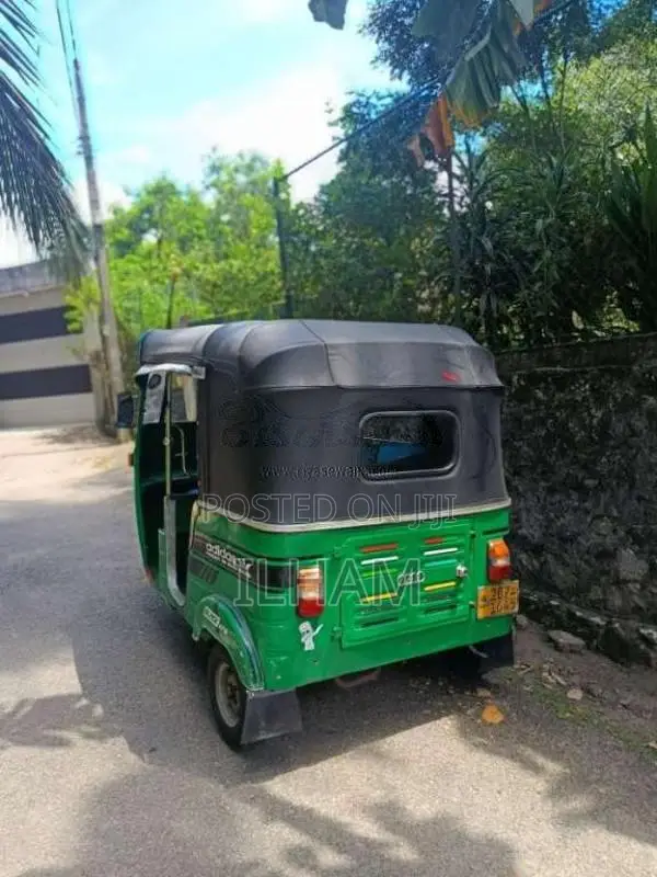 Bajaj 2 Stroke 2000 Three Wheel (Used)