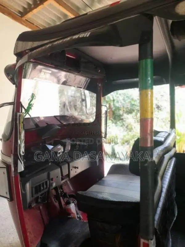 Bajaj 4 Stroke 2011 Three Wheel (Used)