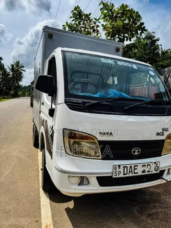Tata Dimo Batta 2016 Lorry (Used)