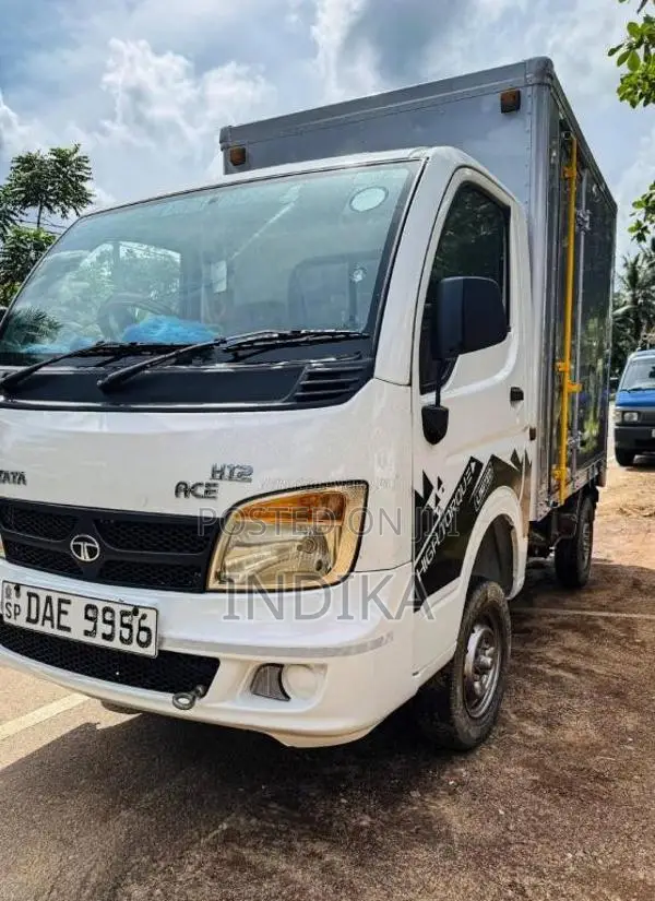 Tata Dimo Batta 2016 Lorry (Used)
