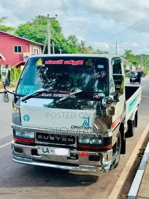 Mitsubishi Canter 2005 Lorry (Used)