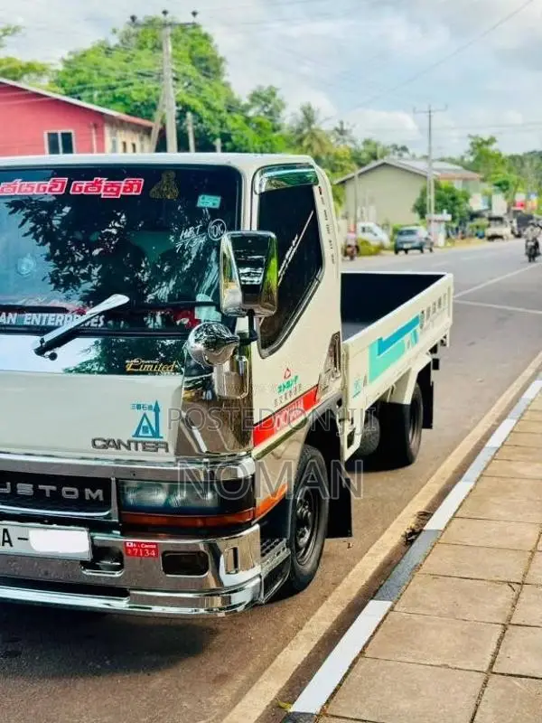 Mitsubishi Canter 2005 Lorry (Used)