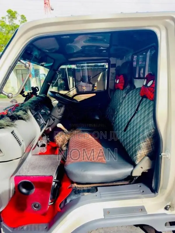 Mitsubishi Canter 2005 Lorry (Used)