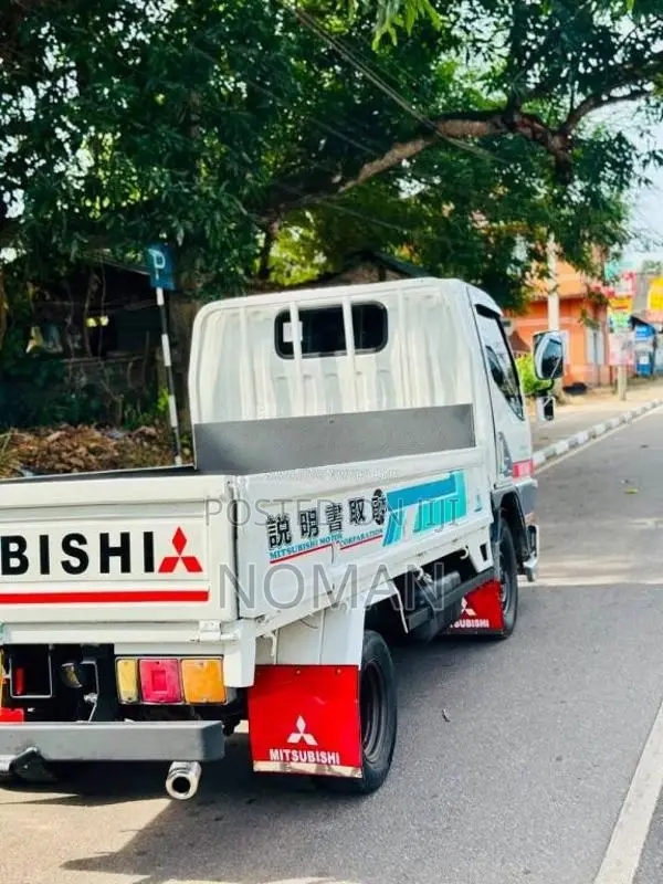 Mitsubishi Canter 2005 Lorry (Used)