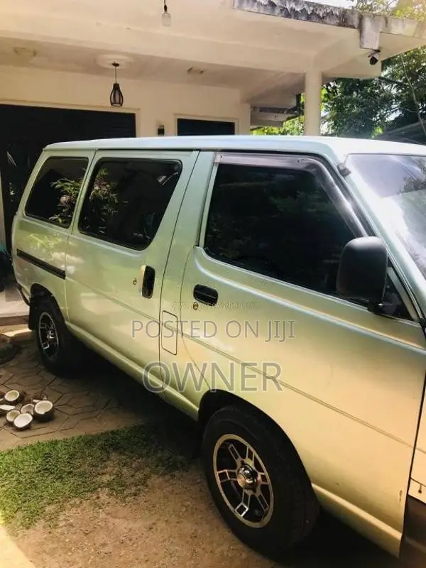 Toyota CR27 1994 Van (Used)