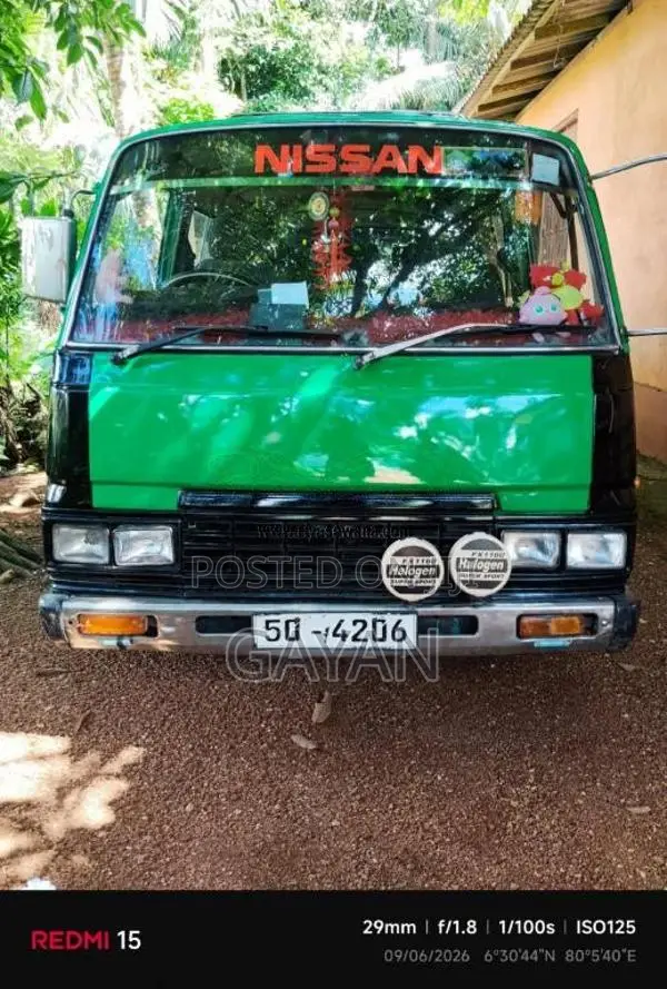 Nissan Vrg 1985 Van (Used)