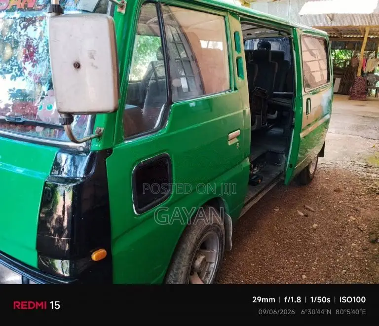 Nissan Vrg 1985 Van (Used)