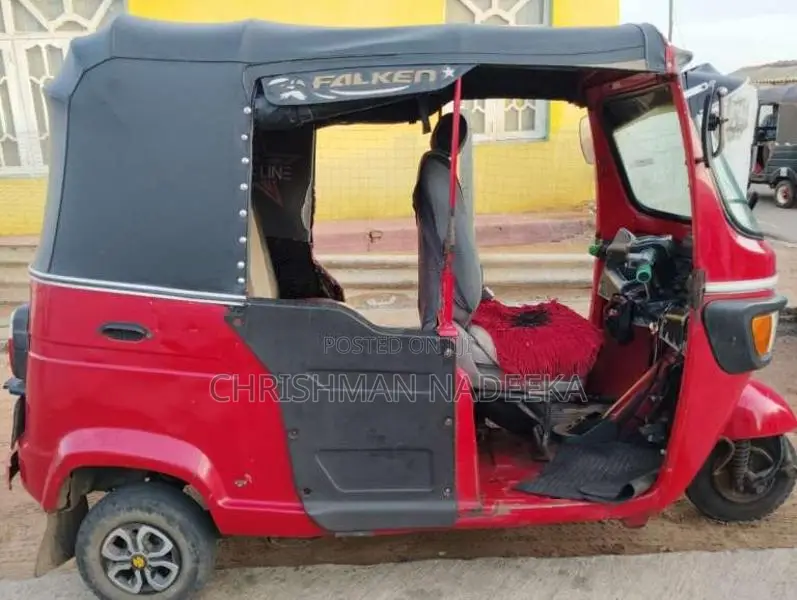 TVS King 2010 Three Wheel (Used)