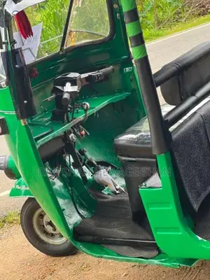 Bajaj 4 Stroke 2008 Three Wheel (Used)