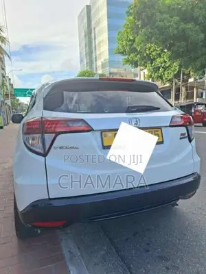 Honda Vezel 2014 SUV (Used)