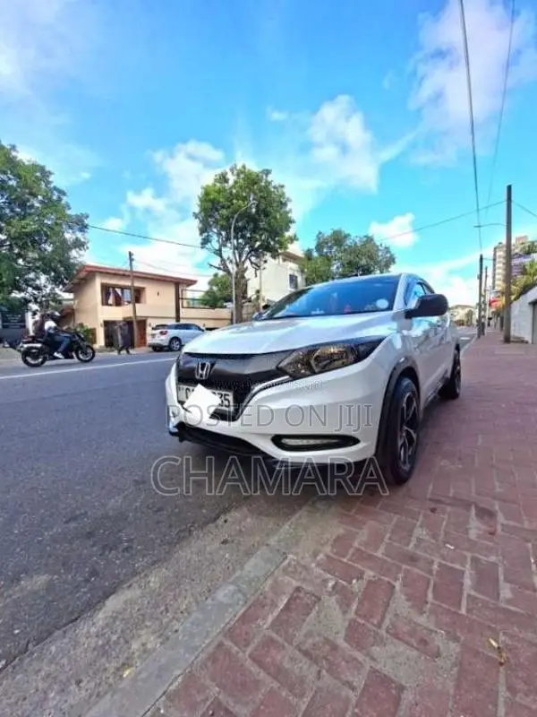 Honda Vezel 2014 SUV (Used)