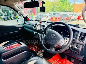Toyota KDH 201 2014 Van (Used)