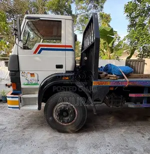 Tata LPT1518 2005 Lorry (Used)