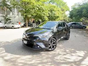 Toyota CHR 2017 SUV (Used)