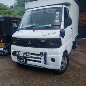 Mitsubishi MiniCab 2002 Lorry (Used)