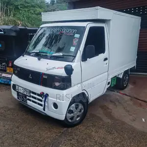 Mitsubishi MiniCab 2002 Lorry (Used)