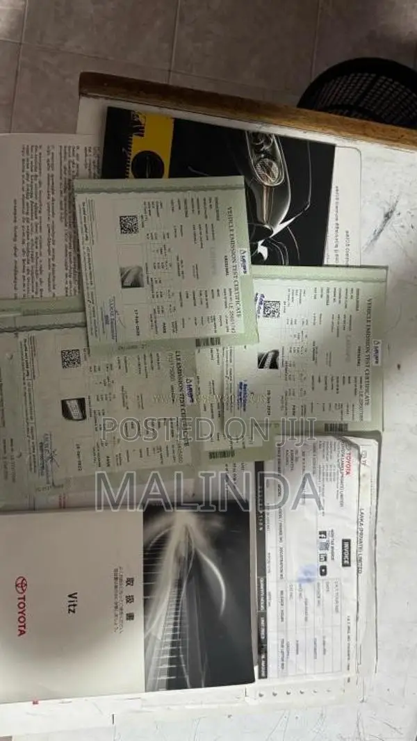 Toyota Vitz Safety 2017 Car (Used)