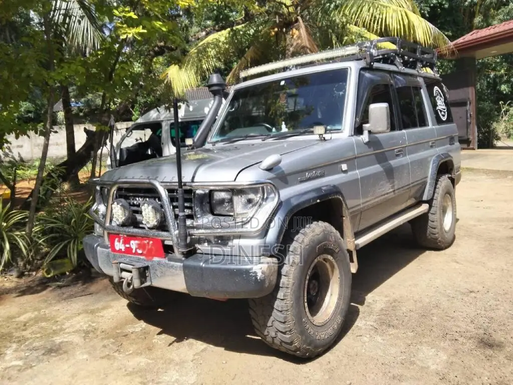 Toyota Land Cruiser 1992 SUV (Used)
