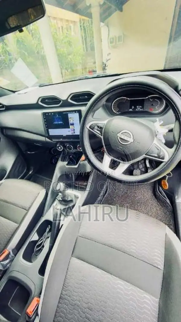 Nissan Magnite Acenta 2025 SUV (Used)
