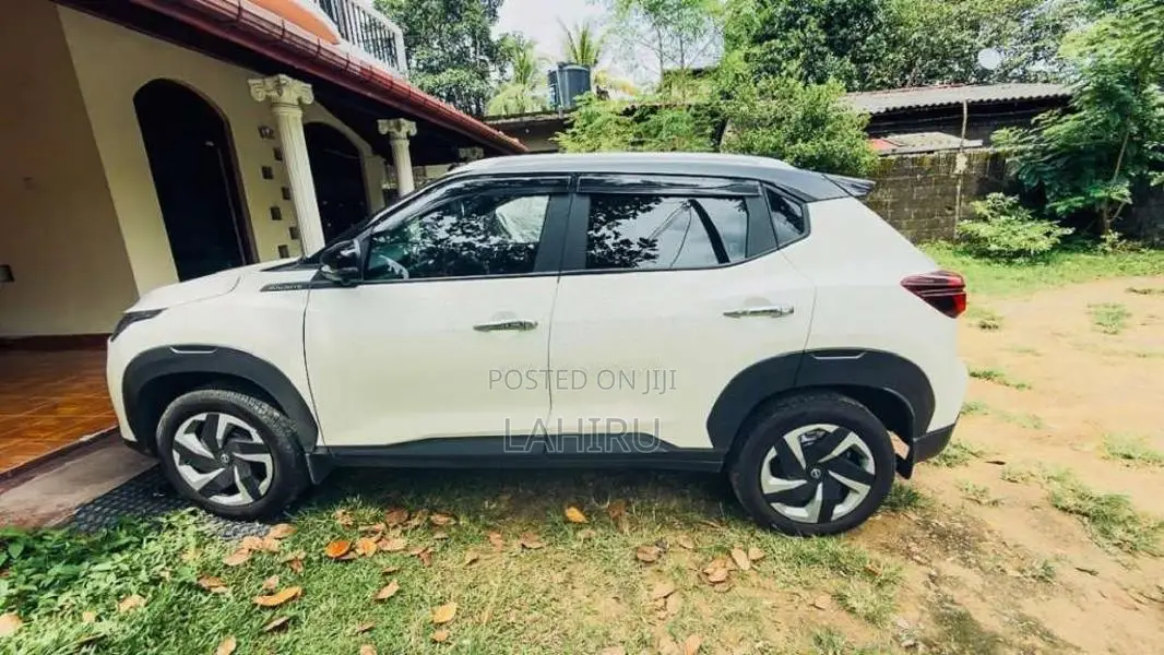 Nissan Magnite Acenta 2025 SUV (Used)