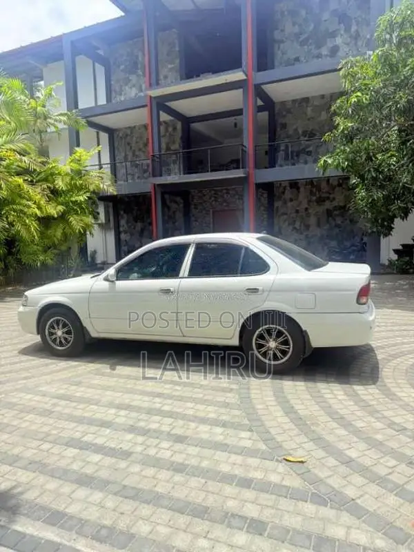 Nissan FB15 2002 Car (Used)