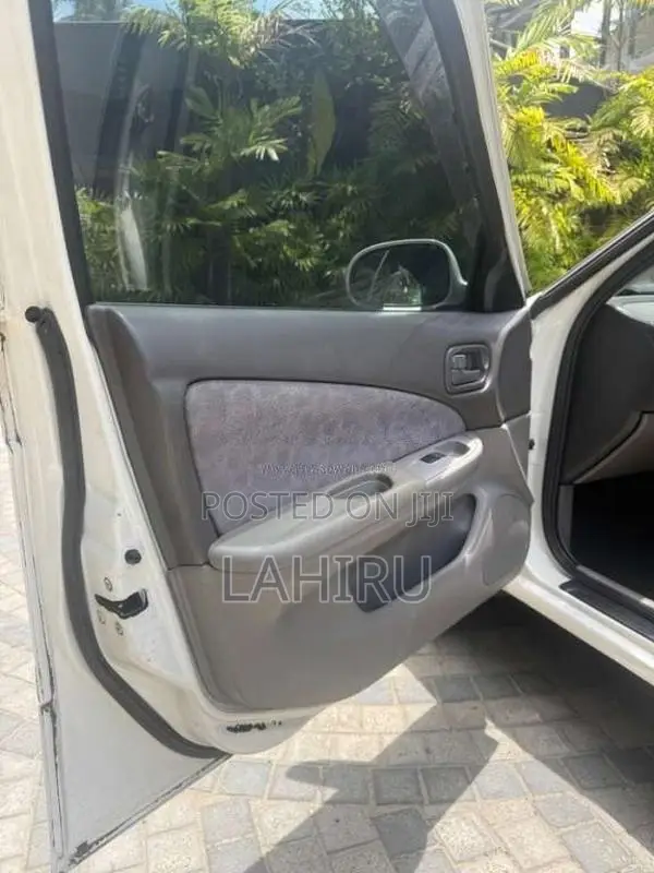 Nissan FB15 2002 Car (Used)