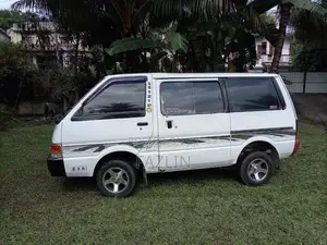 Nissan Vanette 1986 Van (Used)