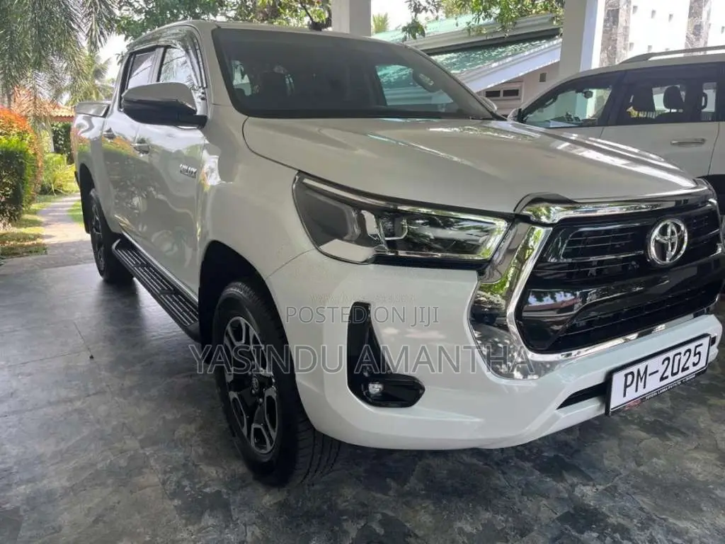 Toyota Hilux V Grade 2025 Pickup (Used)