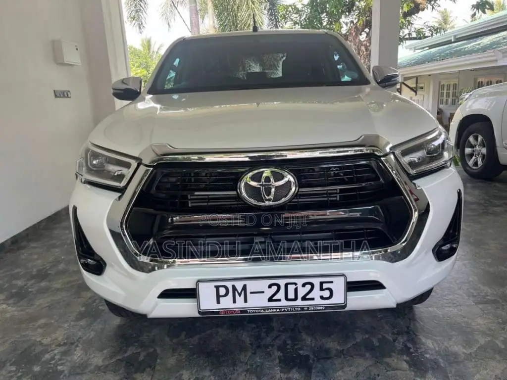 Toyota Hilux V Grade 2025 Pickup (Used)
