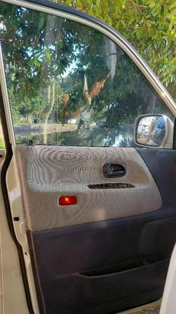 Toyota Noah KR42 1999 Van (Used)