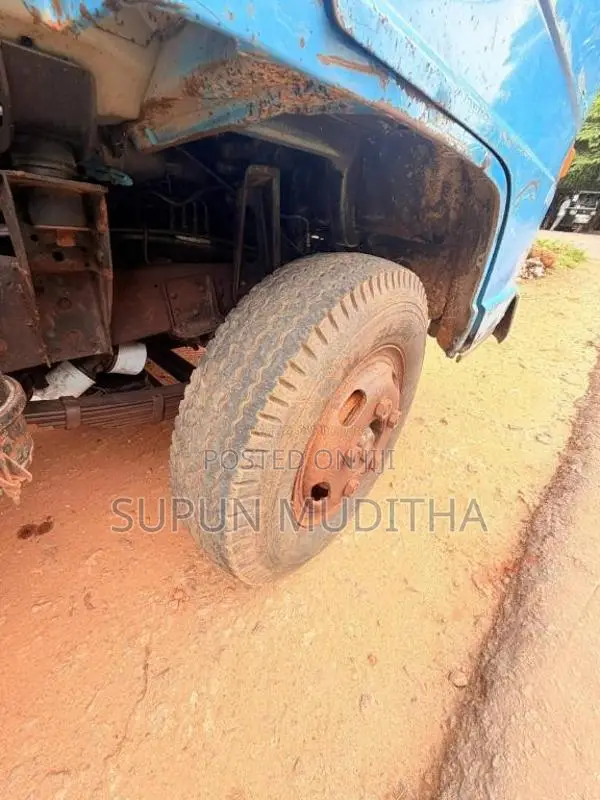 Isuzu Tipper 1980 Lorry (Used)