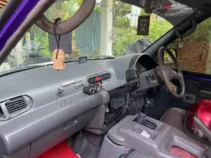 Nissan SERENA Turbo 1997 Van (Used)