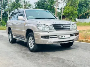 Lexus V8 2003 SUV (Used)