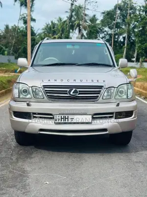 Lexus V8 2003 SUV (Used)