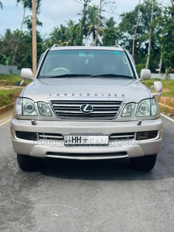 Lexus V8 2003 SUV (Used)